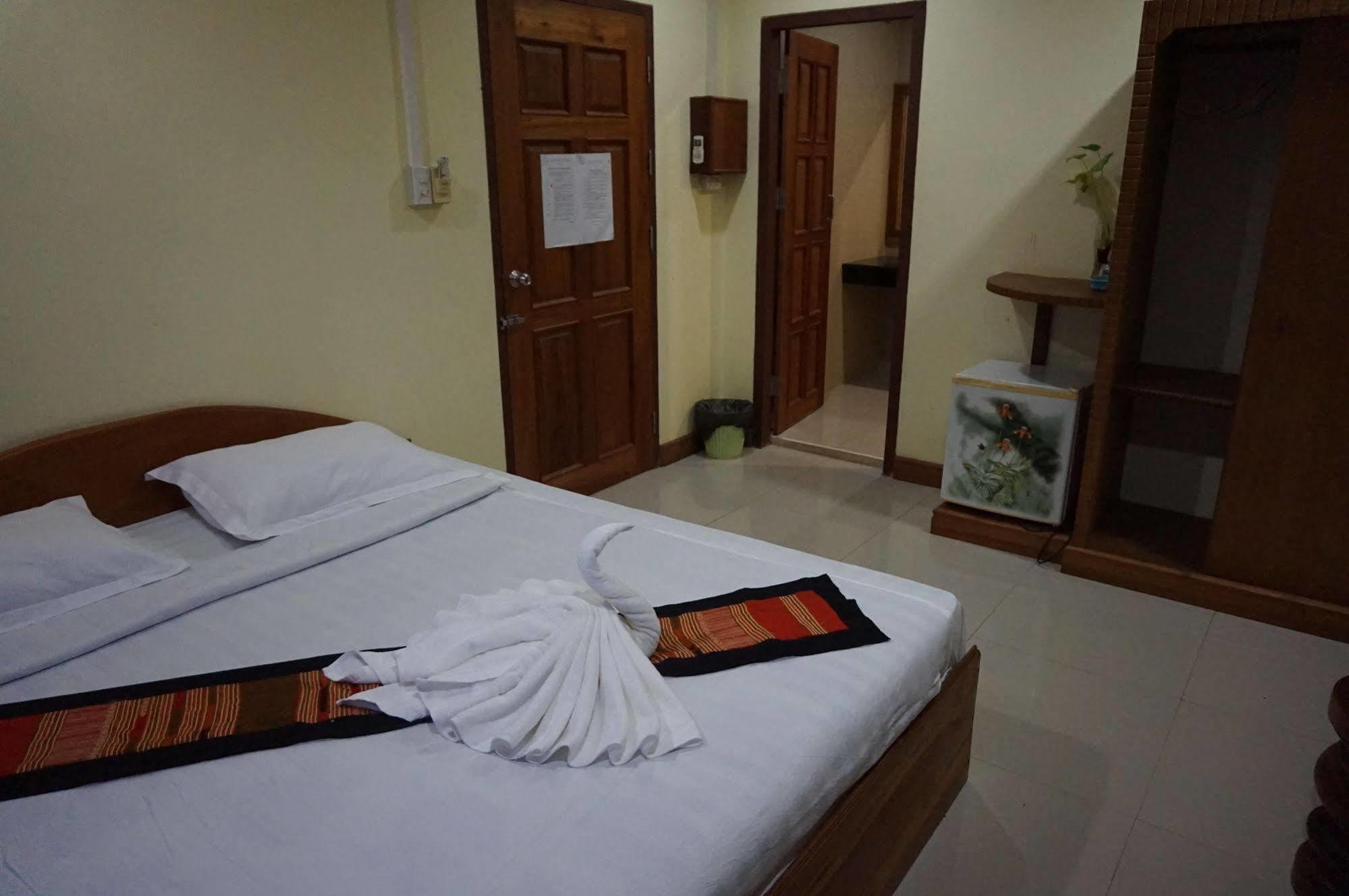 Lankham Hotel Pakse Exterior photo